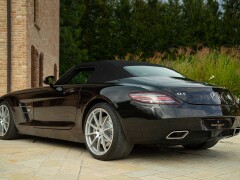 Mercedes Benz SLS AMG Roadster 