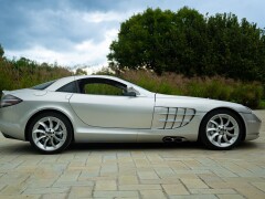 Mercedes Benz SLR MCLAREN 