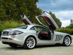 Mercedes Benz SLR MCLAREN 