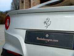 Ferrari F12 BERLINETTA 