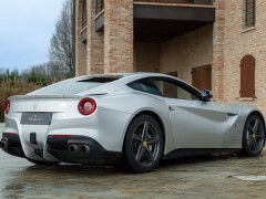 Ferrari F12 BERLINETTA 